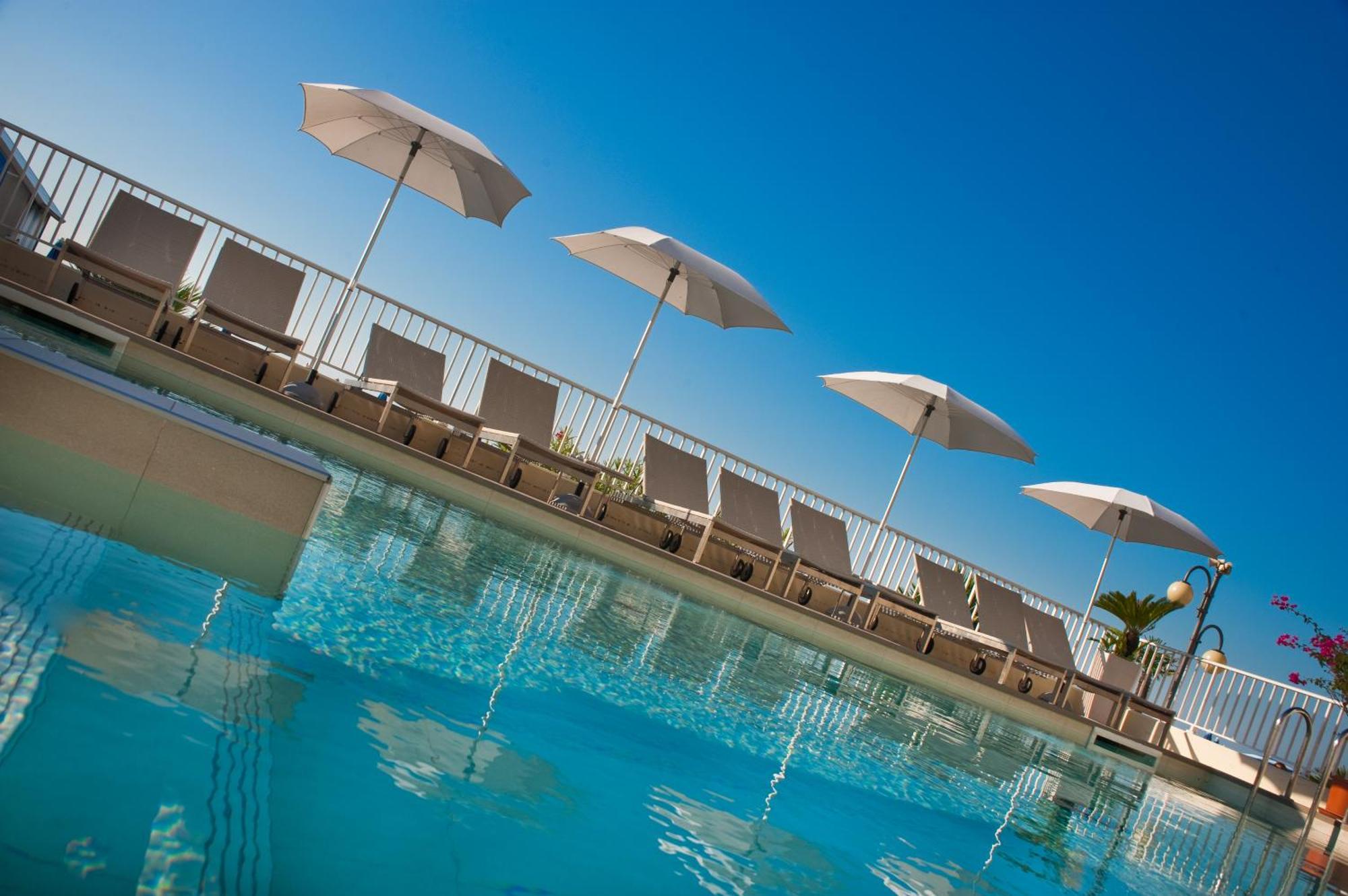 Hotel Canarie Lido di Jesolo Buitenkant foto